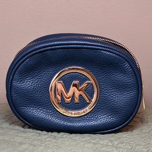 Michael Kors - Round Cosmetic Bag